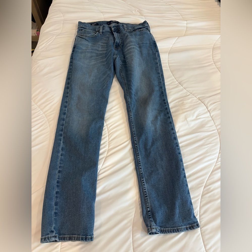 Hollister Men's Straight Jeans in Classic Blue